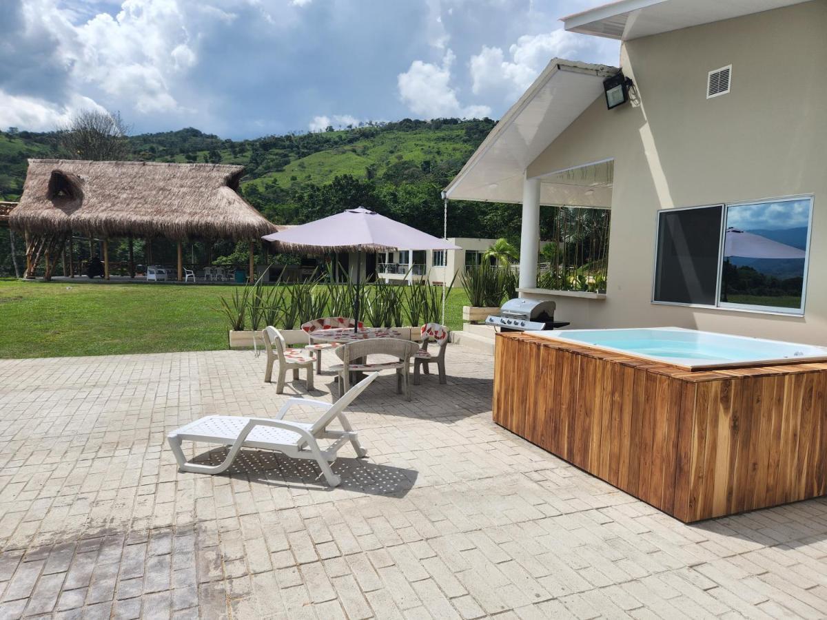 Villeta Casa De Campo Caracoli Spa Extérieur photo